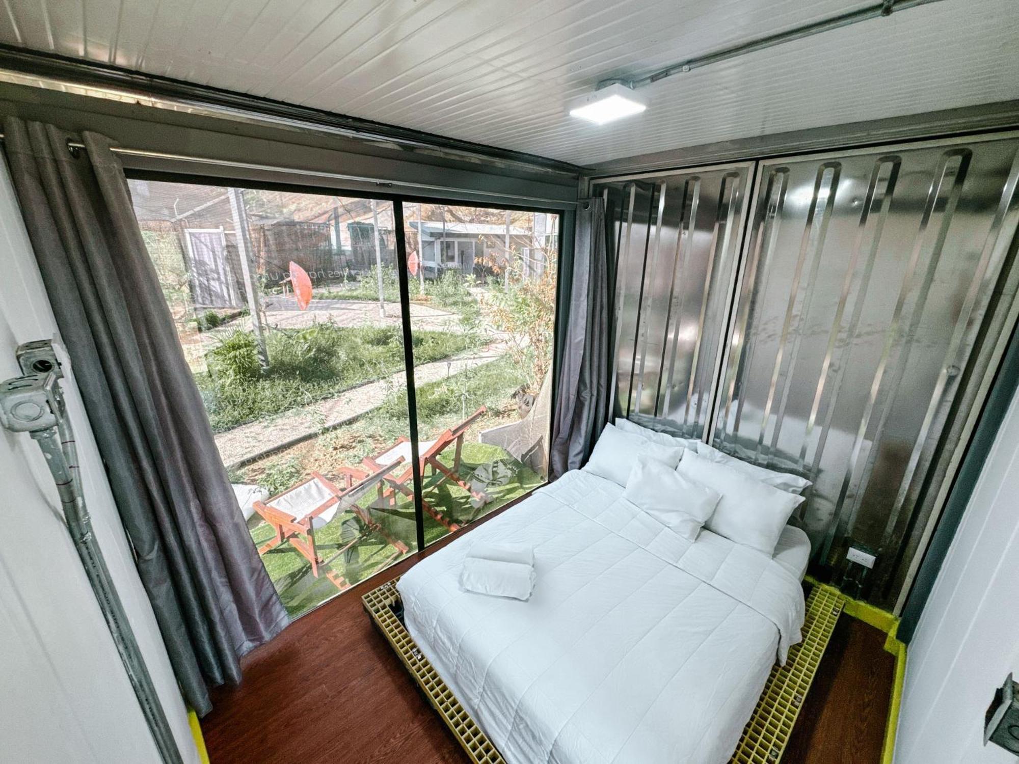 Pupa House - Capsule Hotel - Adults Only 타마린도 외부 사진
